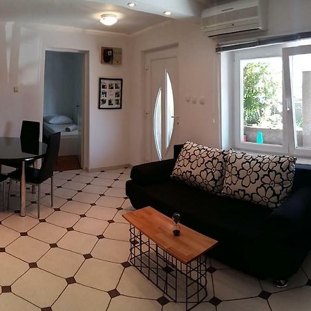 Apartment Melany เซนญ์ ภายนอก รูปภาพ