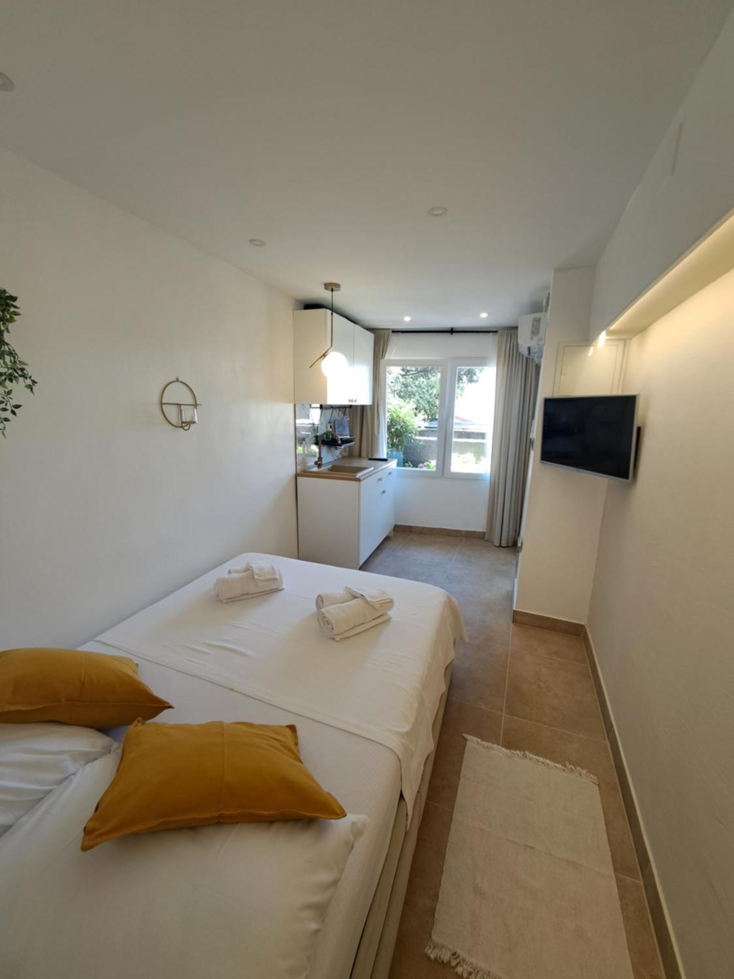 Apartment Melany เซนญ์ ภายนอก รูปภาพ