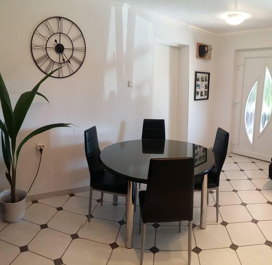 Apartment Melany เซนญ์ ภายนอก รูปภาพ